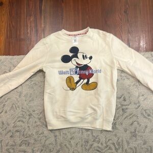 disney park’s sweatshirt, worn once, great condition